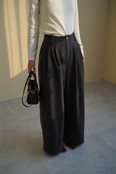 Quần Culottes Dạ Chun Sau - Đen