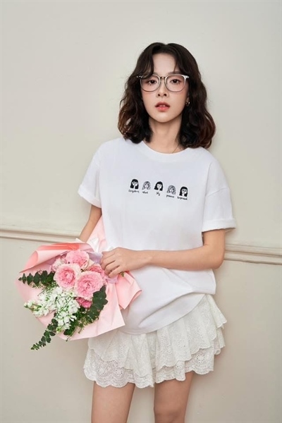 Embroidery Summer Tee